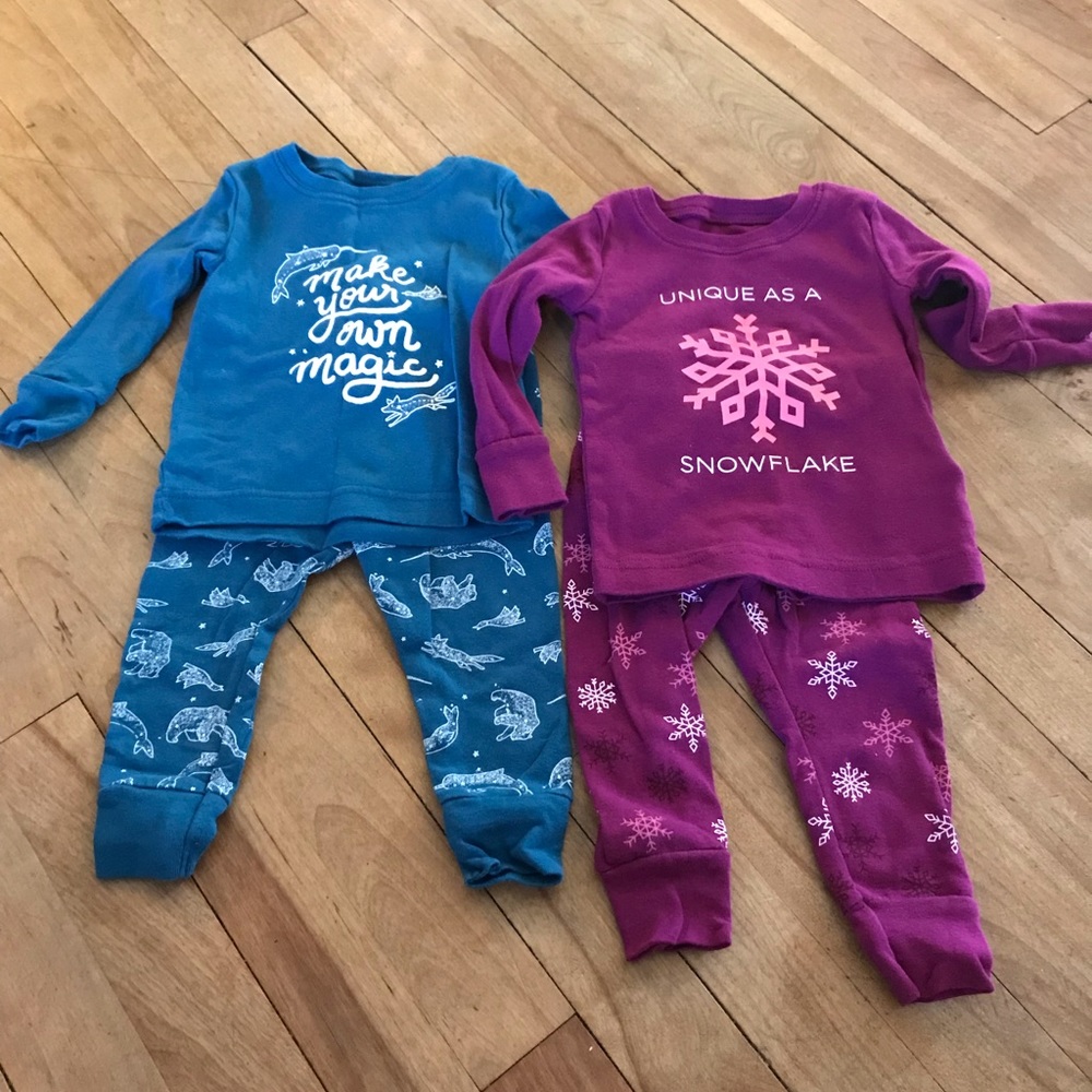 Old navy pajamas 12-18 months